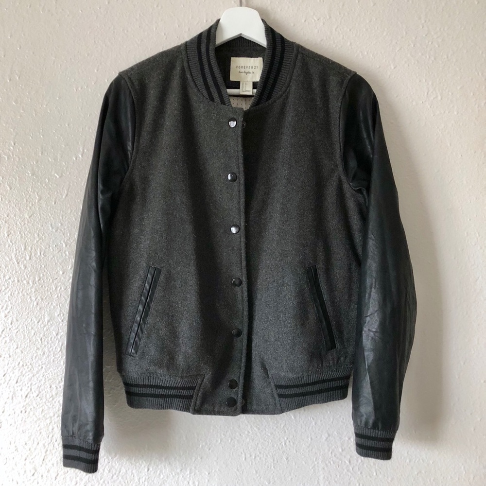 Forever 21 Grey Contrast Bomber Jacket Sz S
